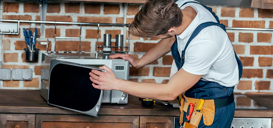 In-Home Microwave Repair in Cambridge